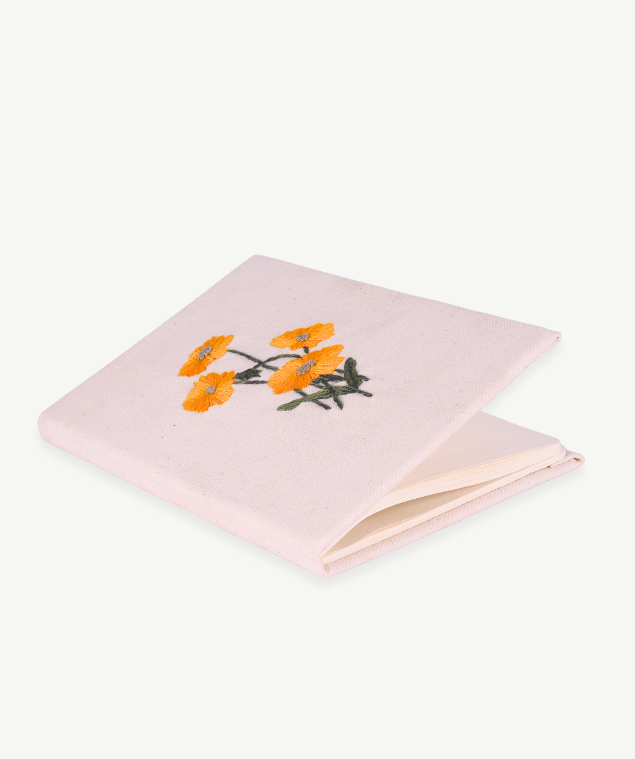 Handmade Flower Diary – Classic Floral Design - Image 3